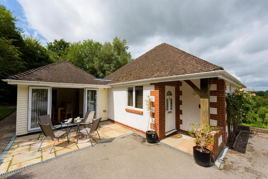 Buxted Apartment | Heath Retreat