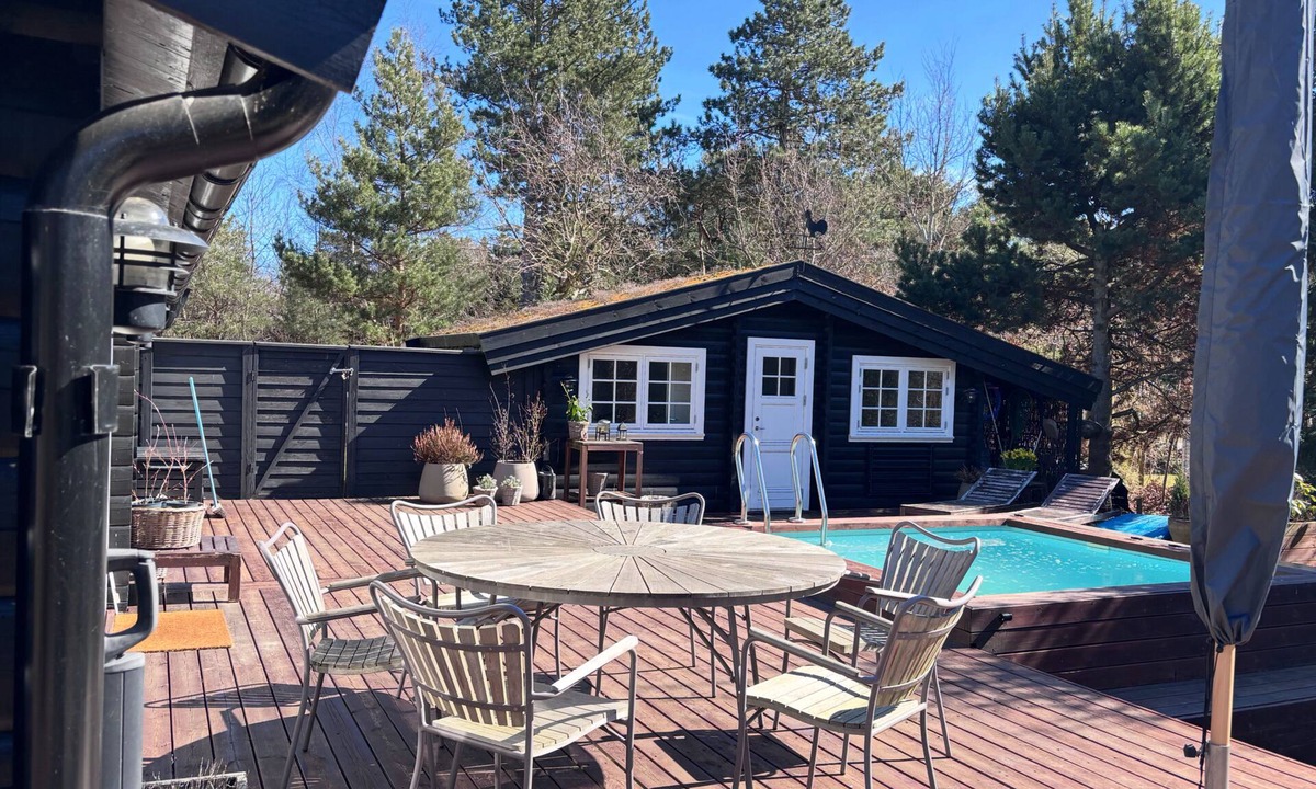 Vejby Cottage | Heatherhill - Sleeps 8 - Pool - Unique nature - Family friendly