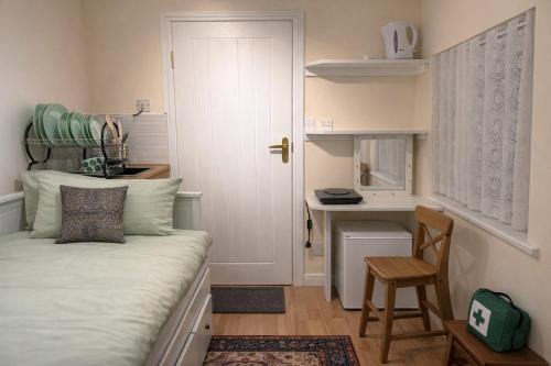 Brunel Apartment | Heathrow Direct