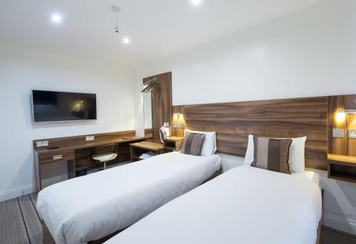 George Green House | Heathrow-Windsor Guest House