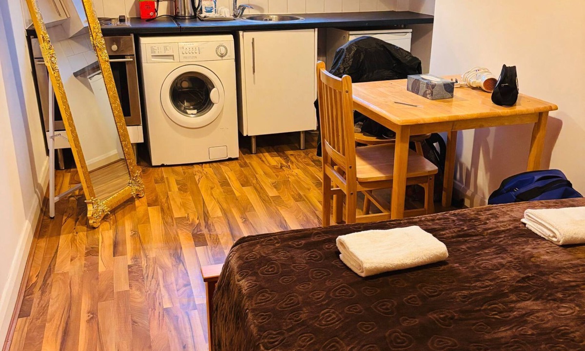 Bruce Grove Apartment | Heaven of Samira