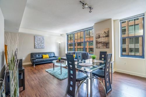Baltimore Apartment | Heaven On Baltimore at Harborfront