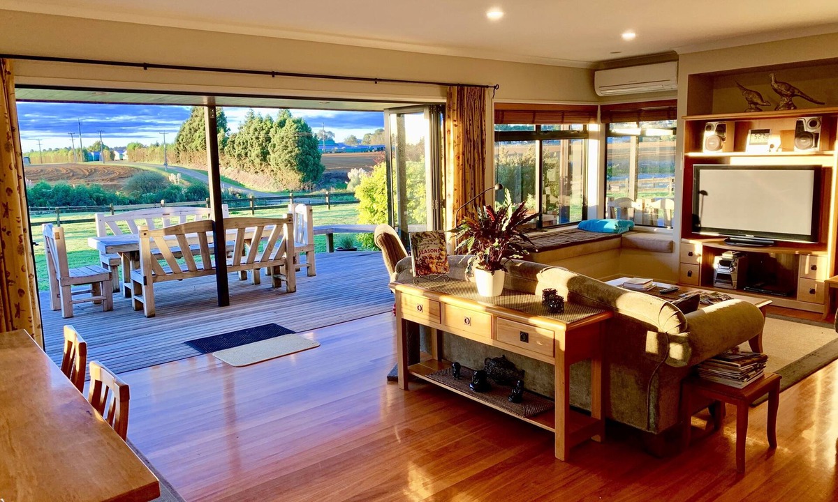 Bombay Bed & Breakfast | Heaven's Rest B&B