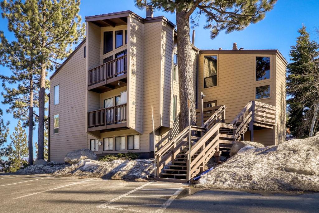 Tahoe Village Hotel | Heavenly Crossroads