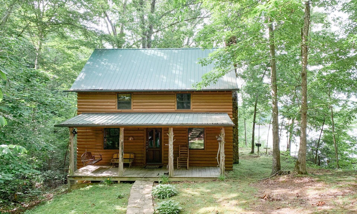 Lucas Cabin | Heavenly Hideaway- Lakeview Cabin