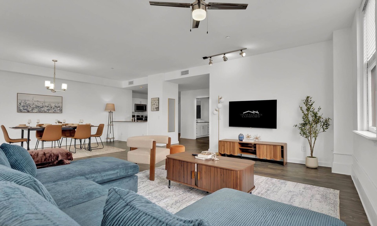 Downtown Fort Worth Apartment | HEB403 Stylish Downtown Fort Worth Condo w/Gym&Parking by Traveller's Comfort