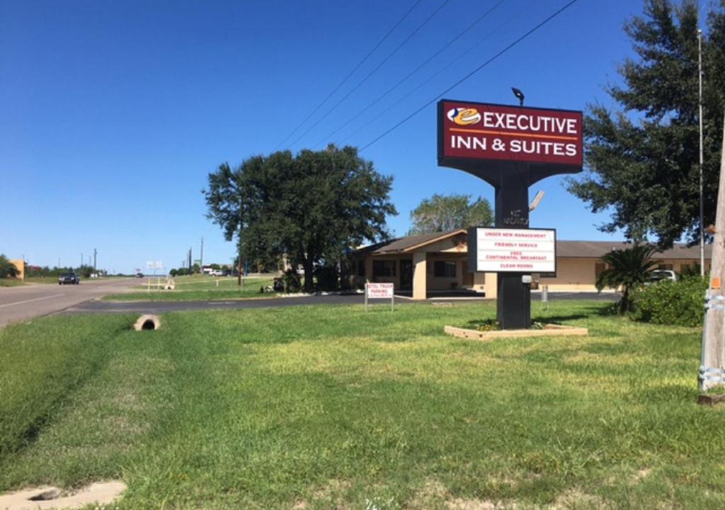 Bruni Hotel | Hebbronville Executive Inn