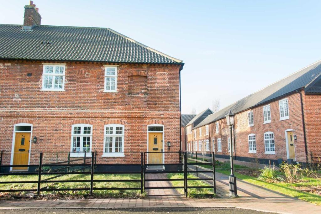 Hopton House | Heckingham Park