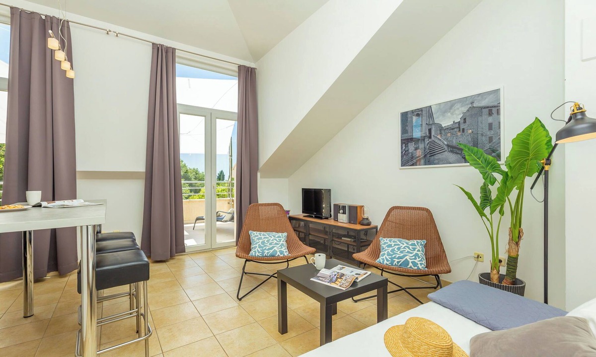 Pile Apartment | Hedera Estate, Hedera A1