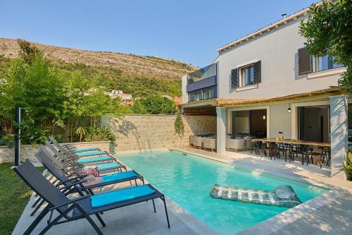 Pile Villa | Hedera Estate, Villa Hedera