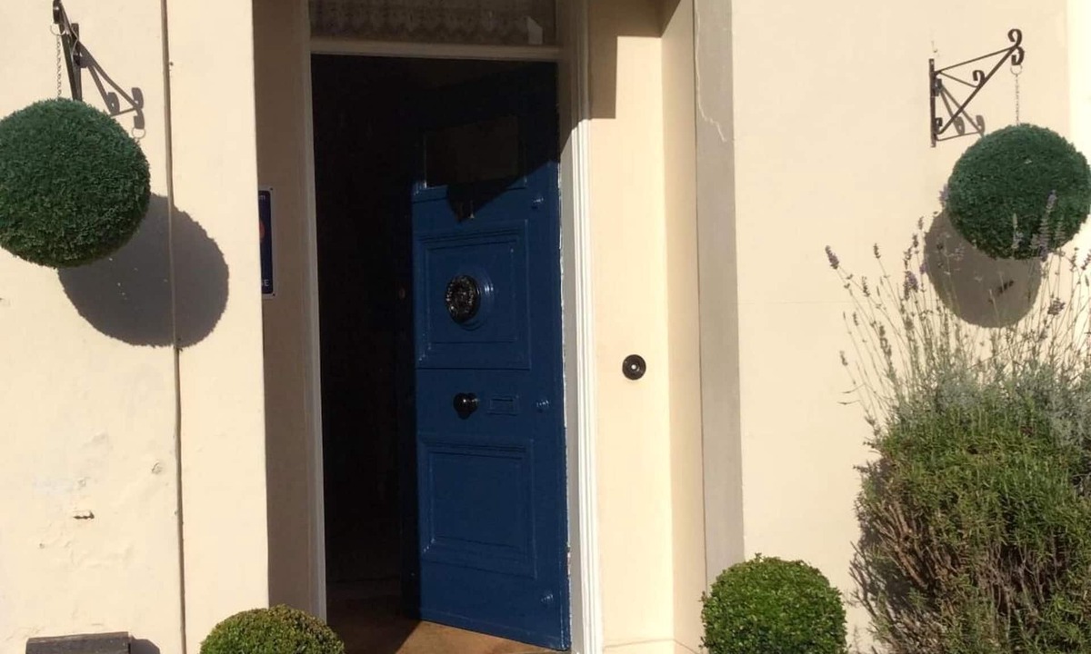 Leamington Spa Bed & Breakfast | Hedley Villa Guest House