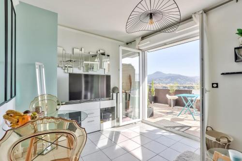 Saint Pierre de Feric Apartment | Heidi Braesch Apartment