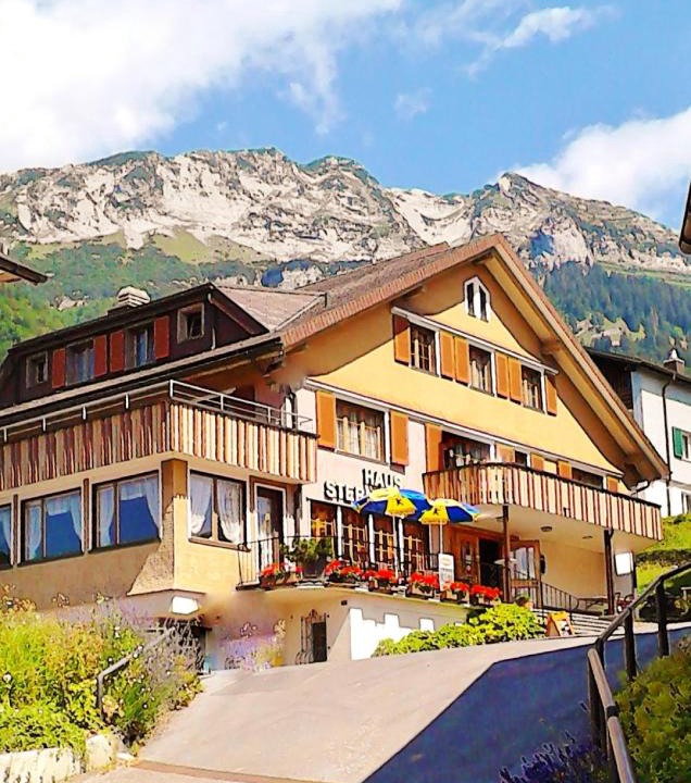 Amden Hotel | Heidi-Guesthouse-Amden Sternen