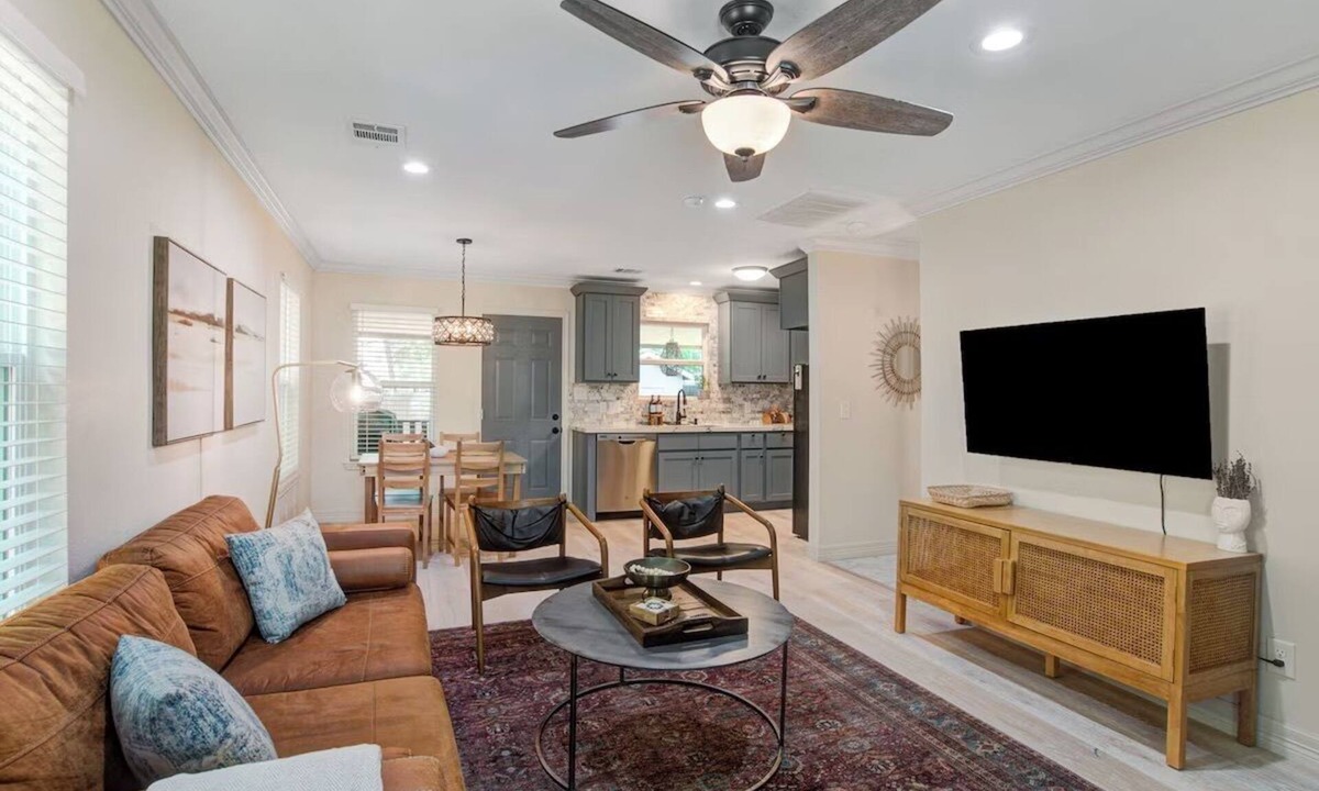 Shady Acres House | Heights Bungalow-Pet Friendly 6 miles to Downtown