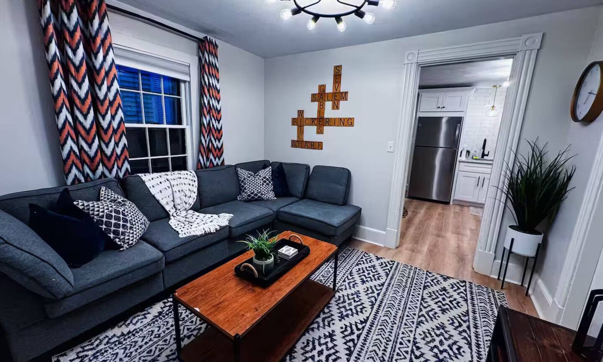 Salem House | Heights House - 93 Walkscore~Halloween~Grill