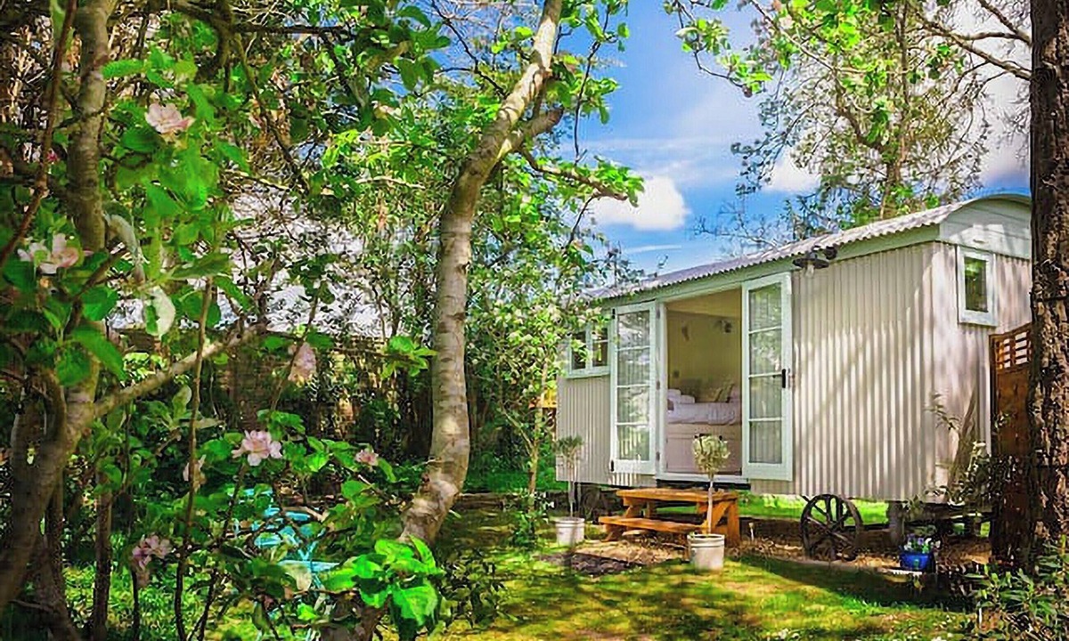 Netheravon Cottage | Helen's Shepherds Hut