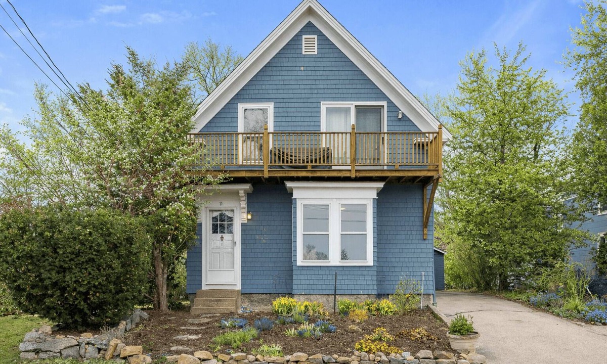 Gloucester House | Helena House: Close to Plum Cove Beach