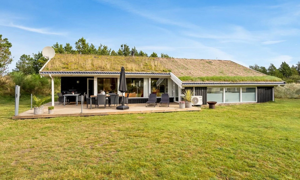Blokhus House | "Helene" - 1.5km from the sea by Interhome