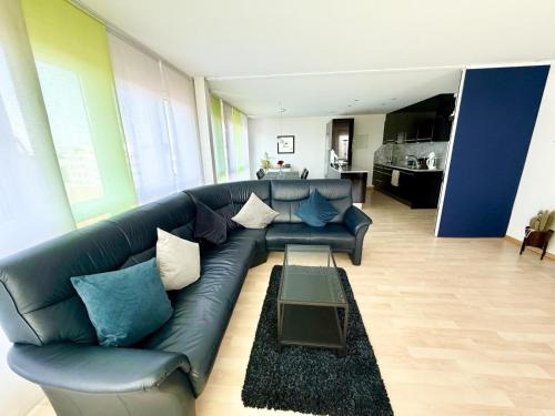 Glattbrugg Apartment | Helles klimatisiertes 100m2 Apartment Nähe Flughafen & Zürich City