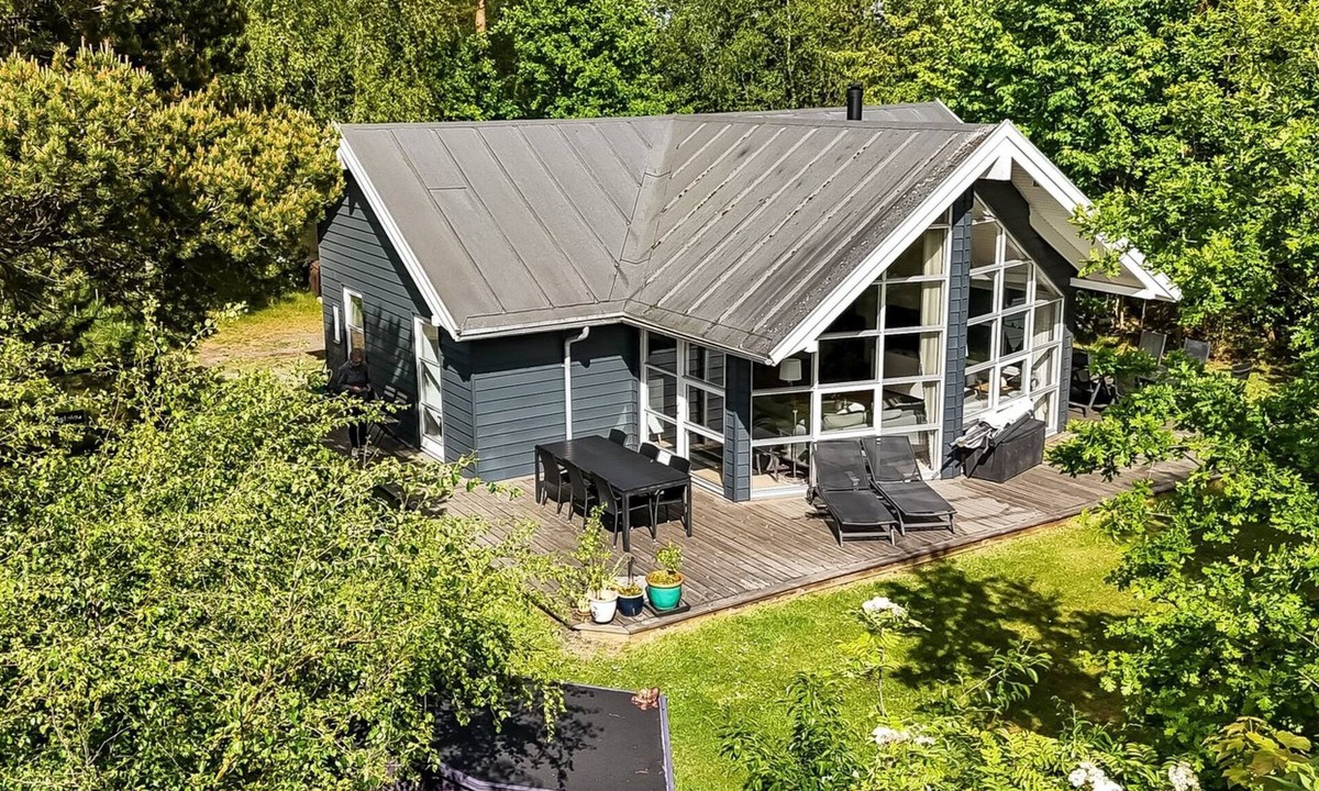 Grena Strand House | "Hellin" - 175m from the sea by Interhome