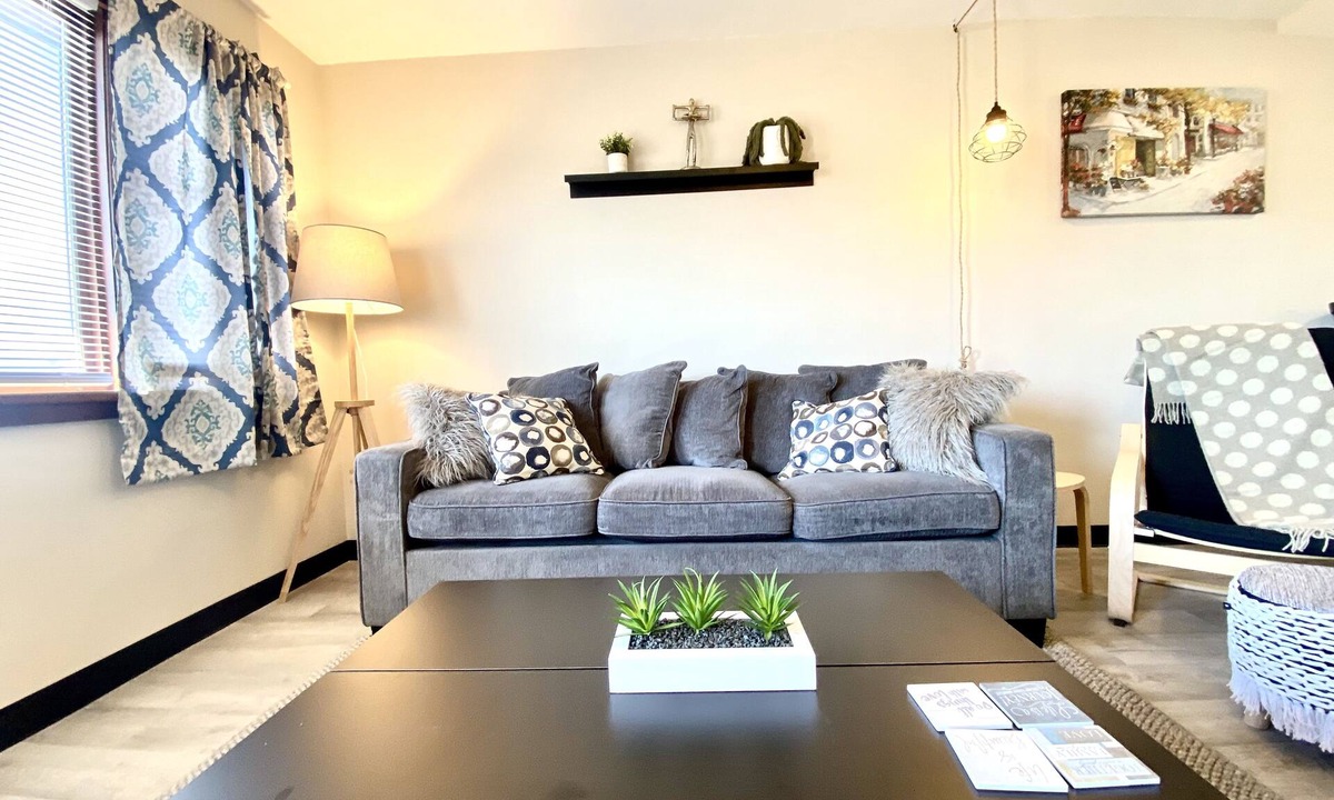 Coralville Apartment | Hello Louise Patio HuluTV Spacious