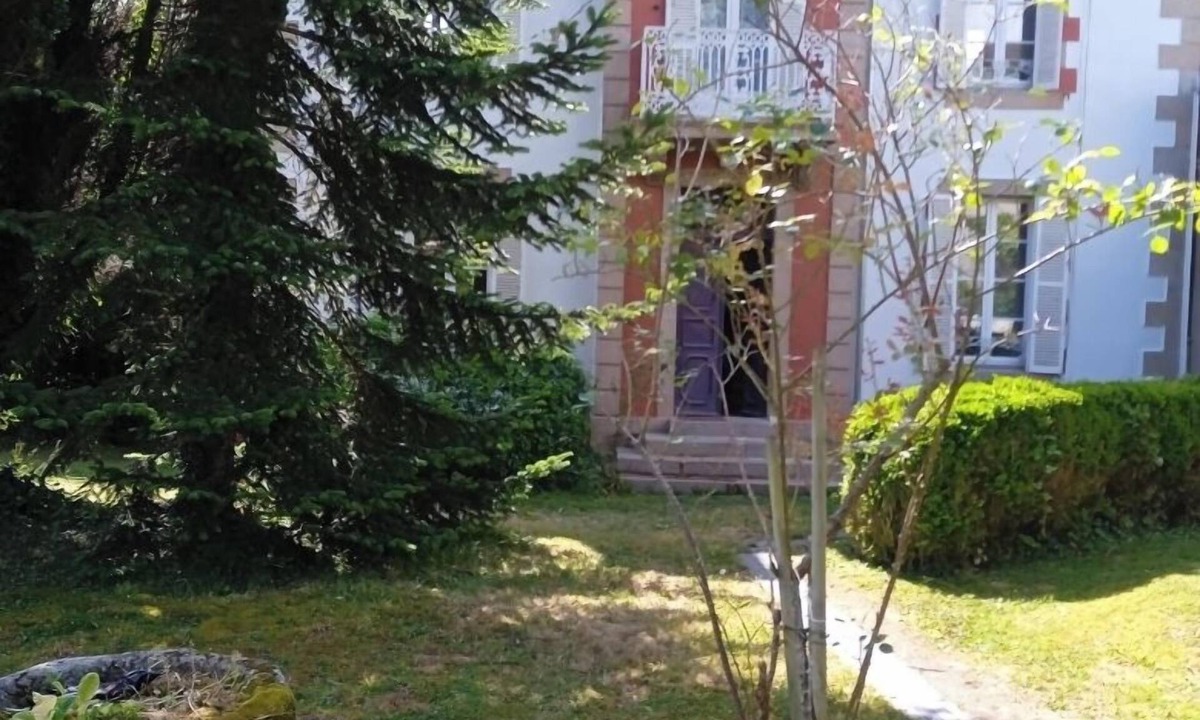 Morlaix House | Helocar