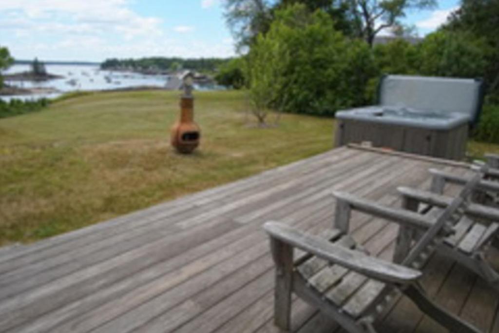 Port Clyde House | Heluvaspot