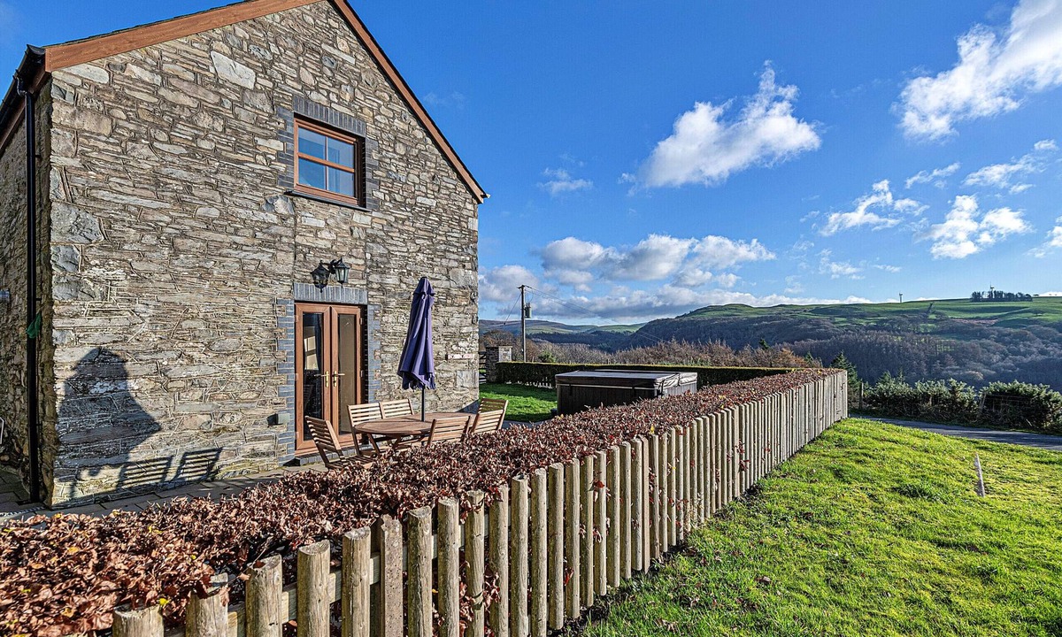 Glandyfi Cottage | Helygen