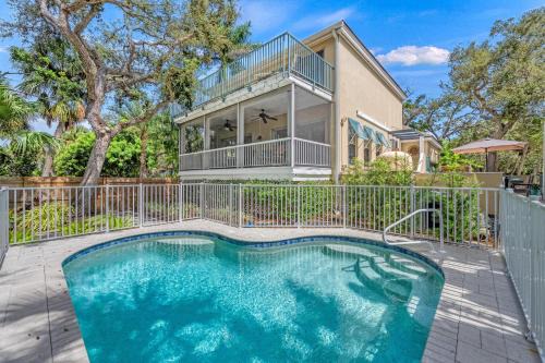 Bay Isle House | Hemingway House - 117