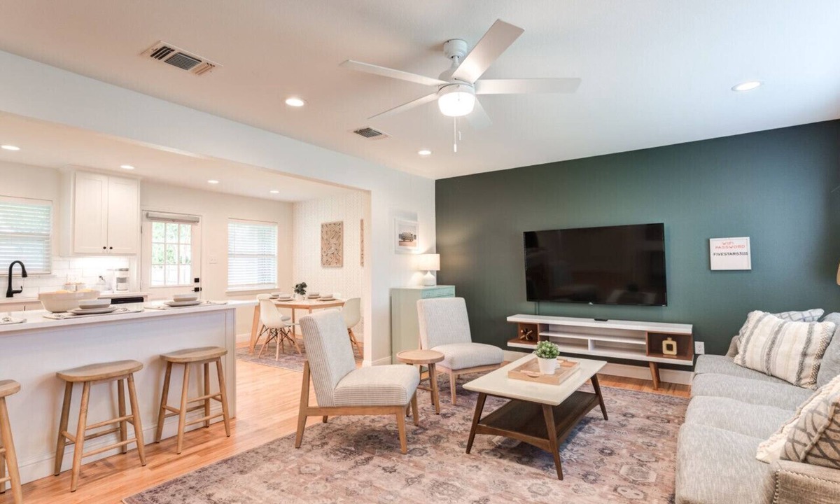 Lubbock House | Hendrix House - 2BR/2BA - Dog Friendly!