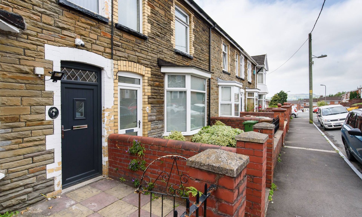 Gelligaer House | Hengoed House