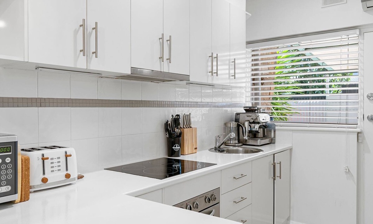 Henley Beach Apartment | Henley Beach Retreat