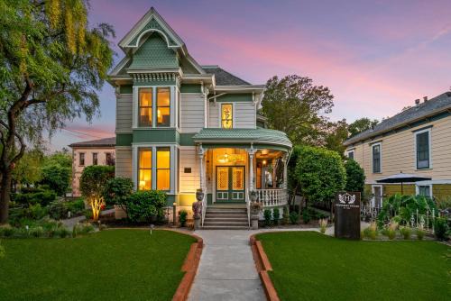 Napa Bed & Breakfast | Hennessey Estate
