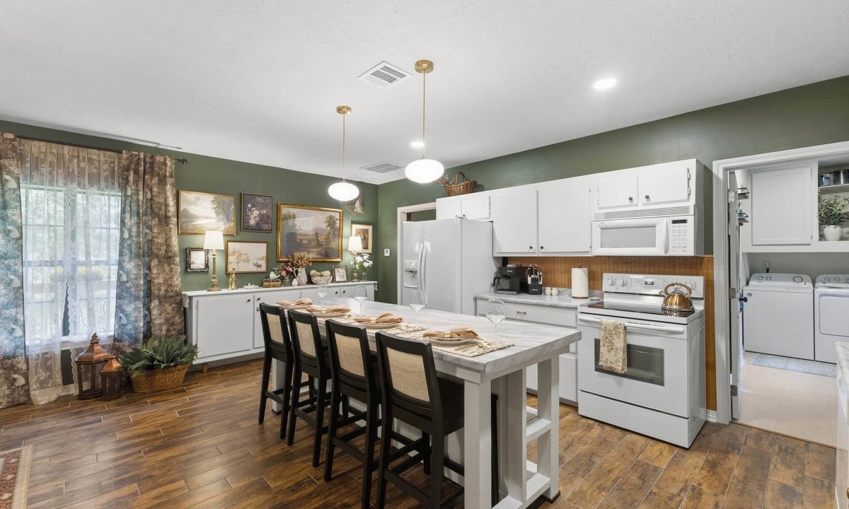 College Station House | Hensarling Cottage Retreat