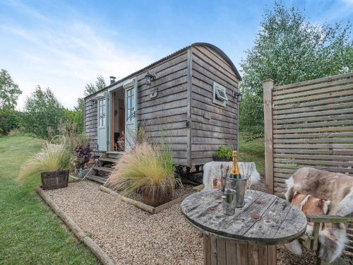 Redmile House | Herbie's Shepherd Hut - Uk50229