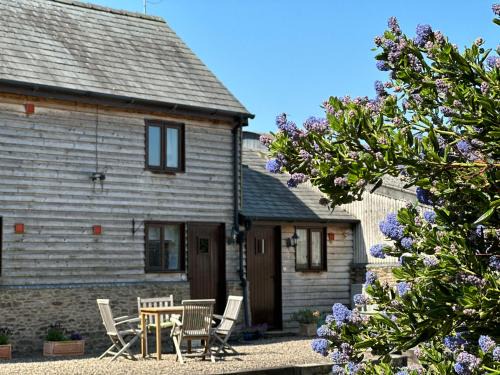 Pembridge Apartment | Herdsman's Hideaway