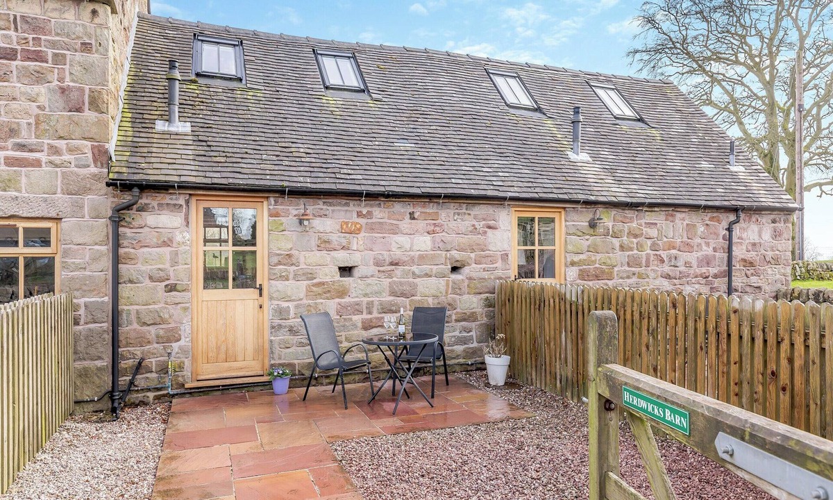 Oakamoor Cottage | Herdwick Barn - UK46732