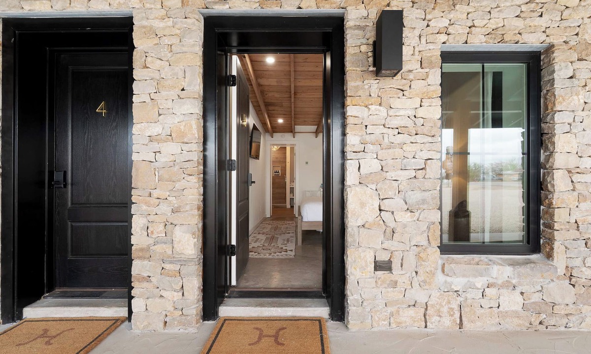 Albany Hotel | Hereford Motel