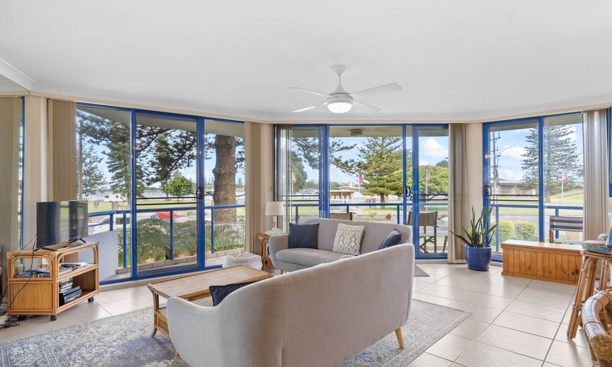 Tuncurry Apartment | Heritage 102 - Central Tuncurry Location!
