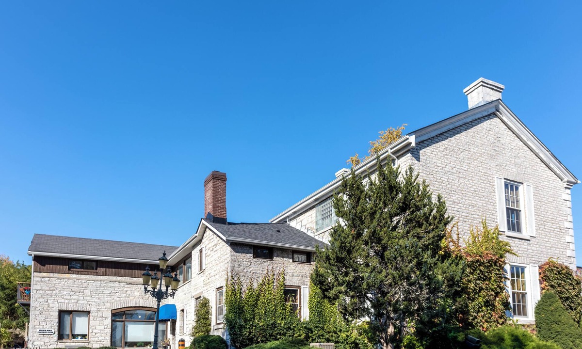 Kingston Apartment | Heritage Carriage House in Cataraqui Village