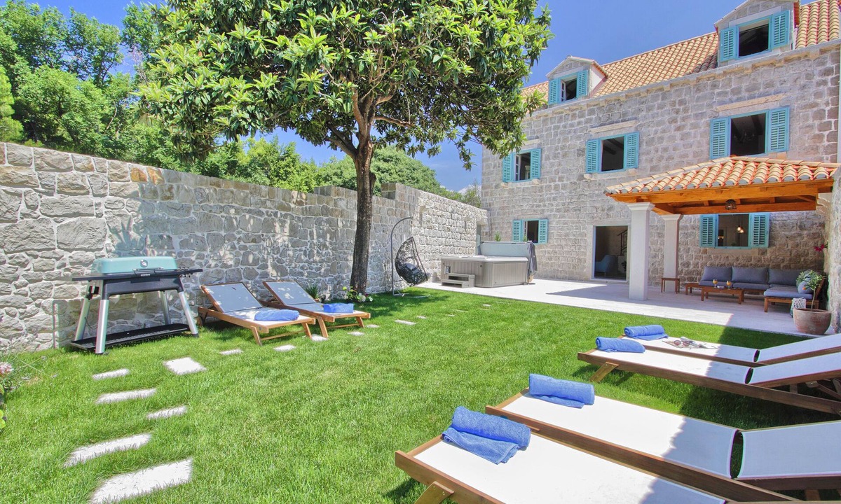 Cavtat Old Town Villa | HERITAGE VILLA PRINCESS CAPTISLAVA