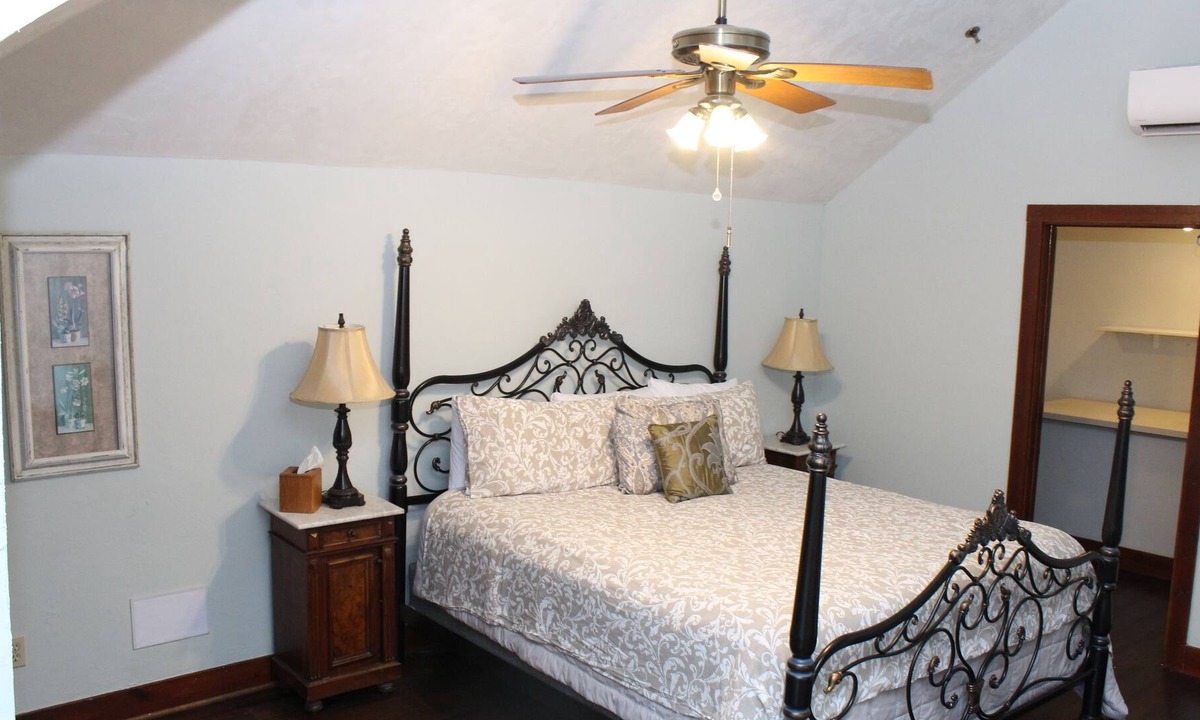 Micanopy Bed & Breakfast | Herlong Mansion Bed & Breakfast