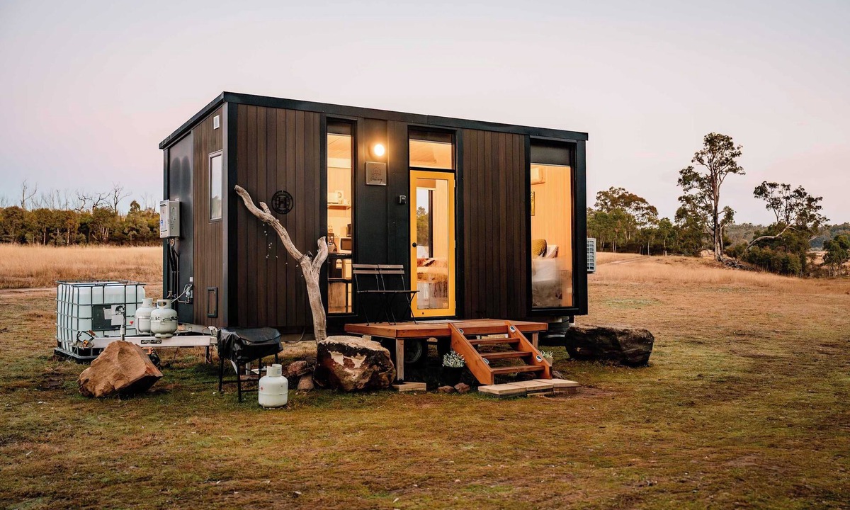 Turill House | Hermano Farm Stay by Tiny Away