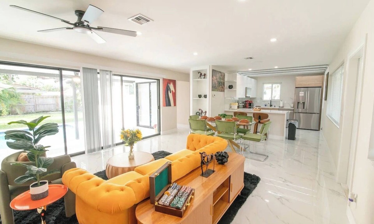 Sunset House | Hermes House 3621