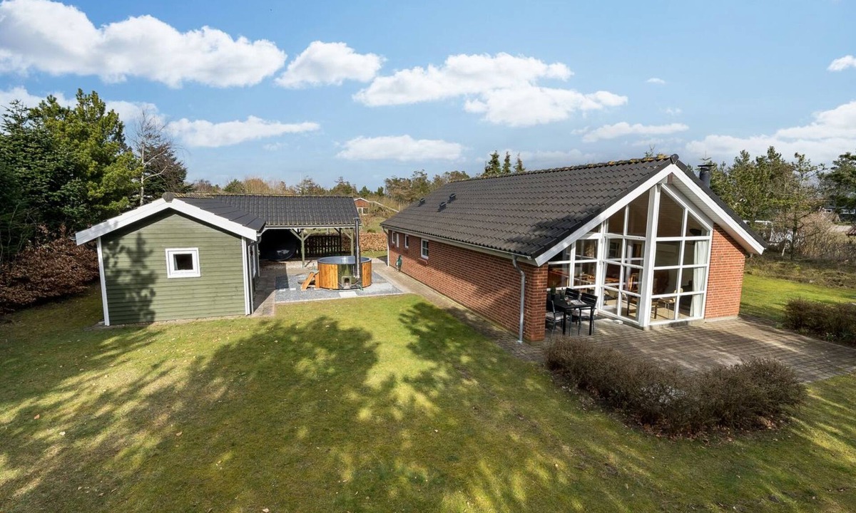 Skjern House | "Herminia" - 350m to the fjord by Interhome