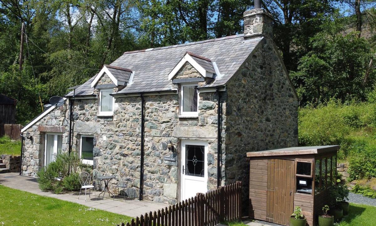 Ganllwyd Cottage | Hermon Bach
