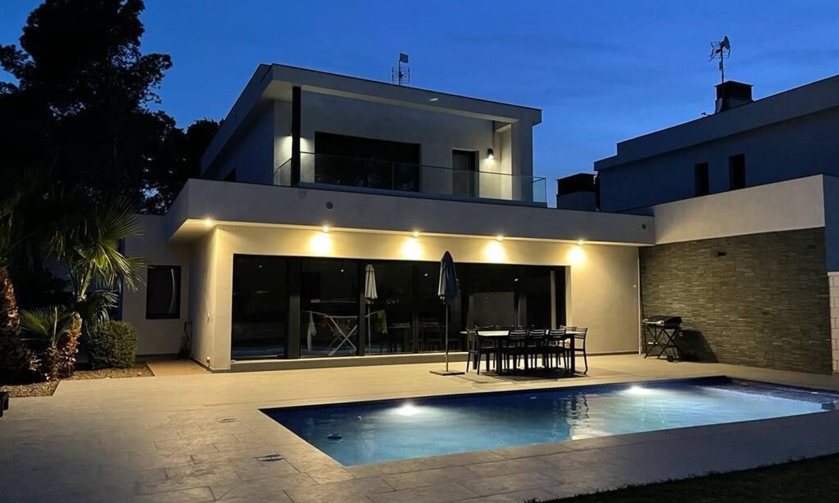Les Tres Cales Ski Chalet | Hermosa villa moderna de lujo con piscina privada !