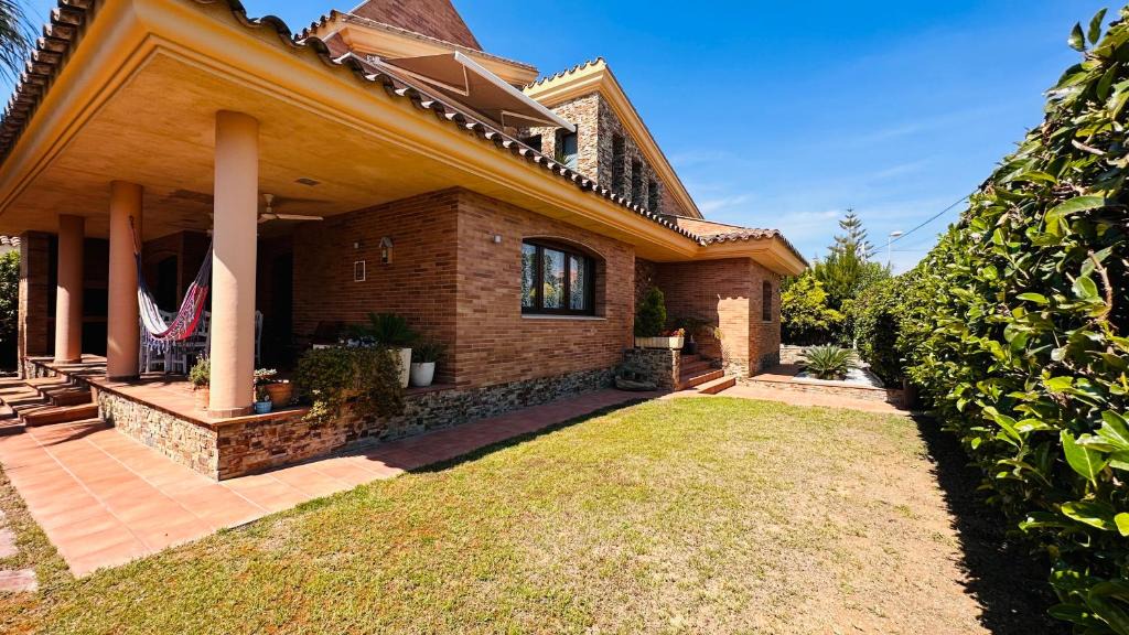 Cambrils Apartment | Hermosa Villa L'Ardiaca