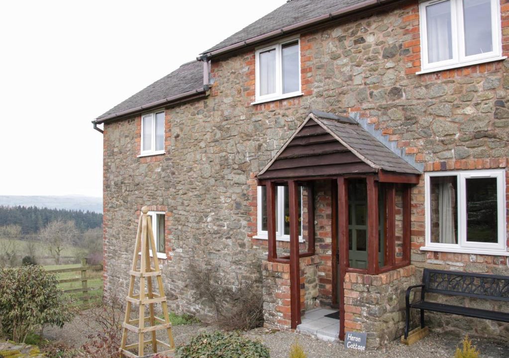 Bromlow House | Heron Cottage