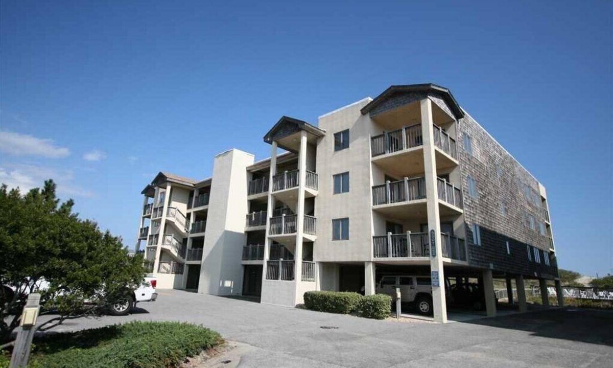 Nags Head Condo | Heron Cove 104S: Oceanfront, Shared Pool